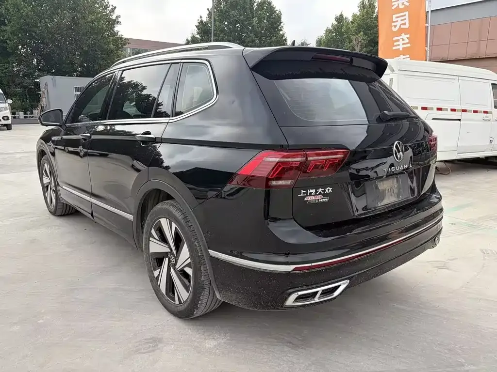 Volkswagen Tiguan L — фото 7