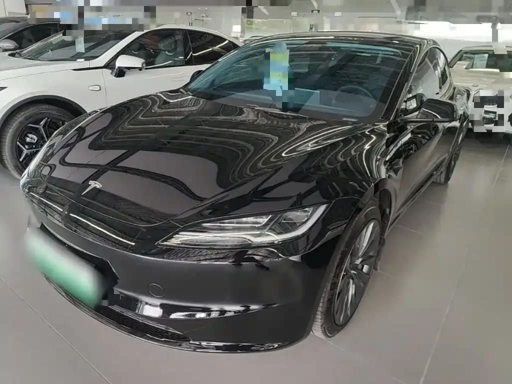 Tesla Model 3 — фото 4