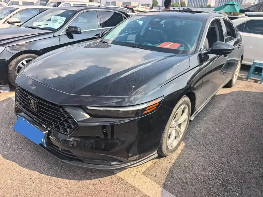 Honda Accord — фото 1