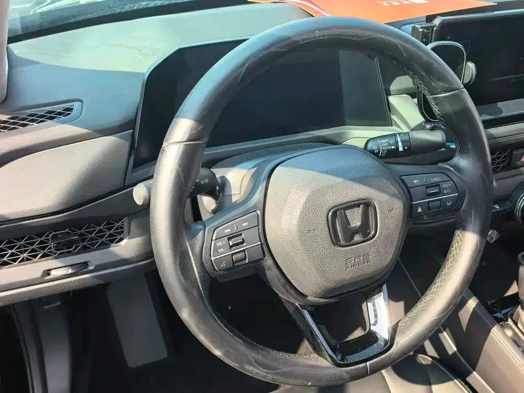 Honda Accord — фото 9