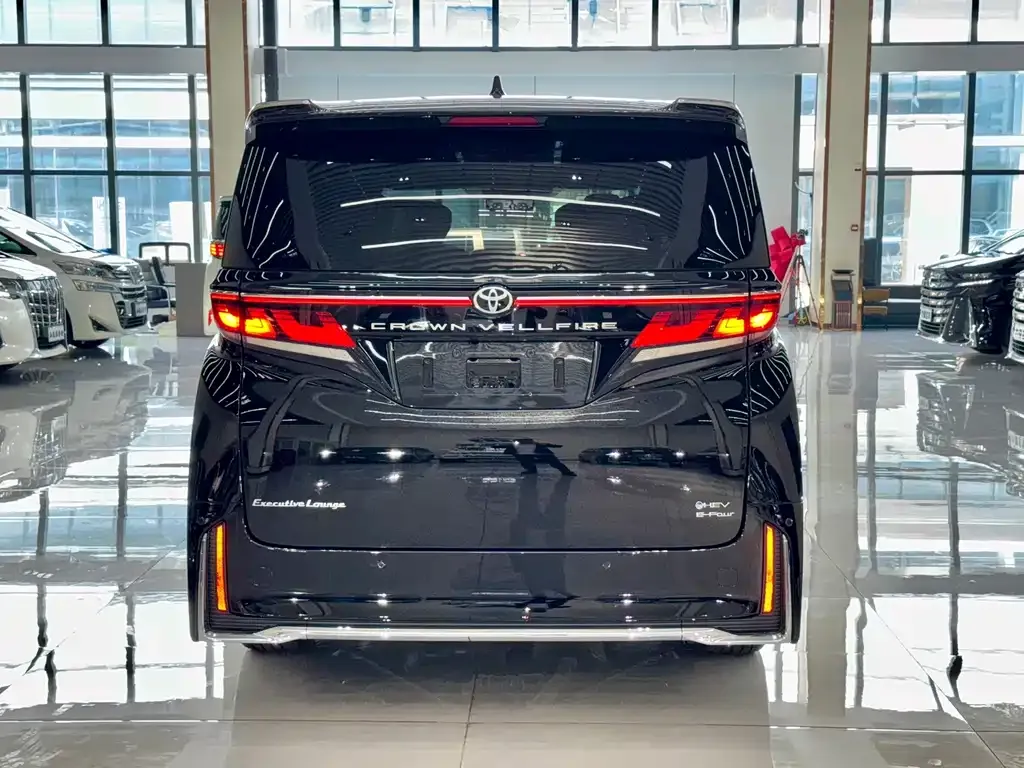 Toyota Vellfire — фото 6