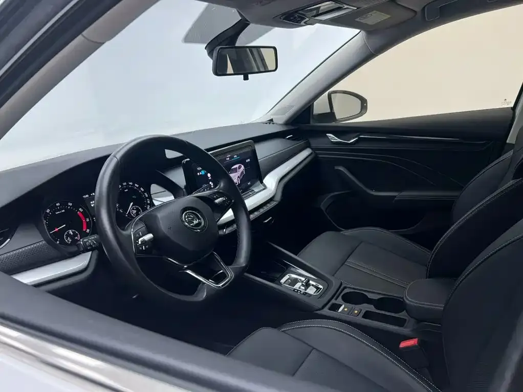 Skoda Octavia — фото 7