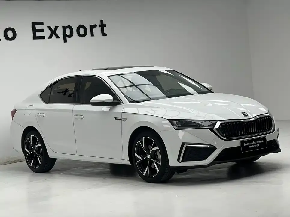 Skoda Octavia — фото 2