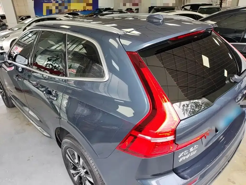 Volvo XC60 — фото 6