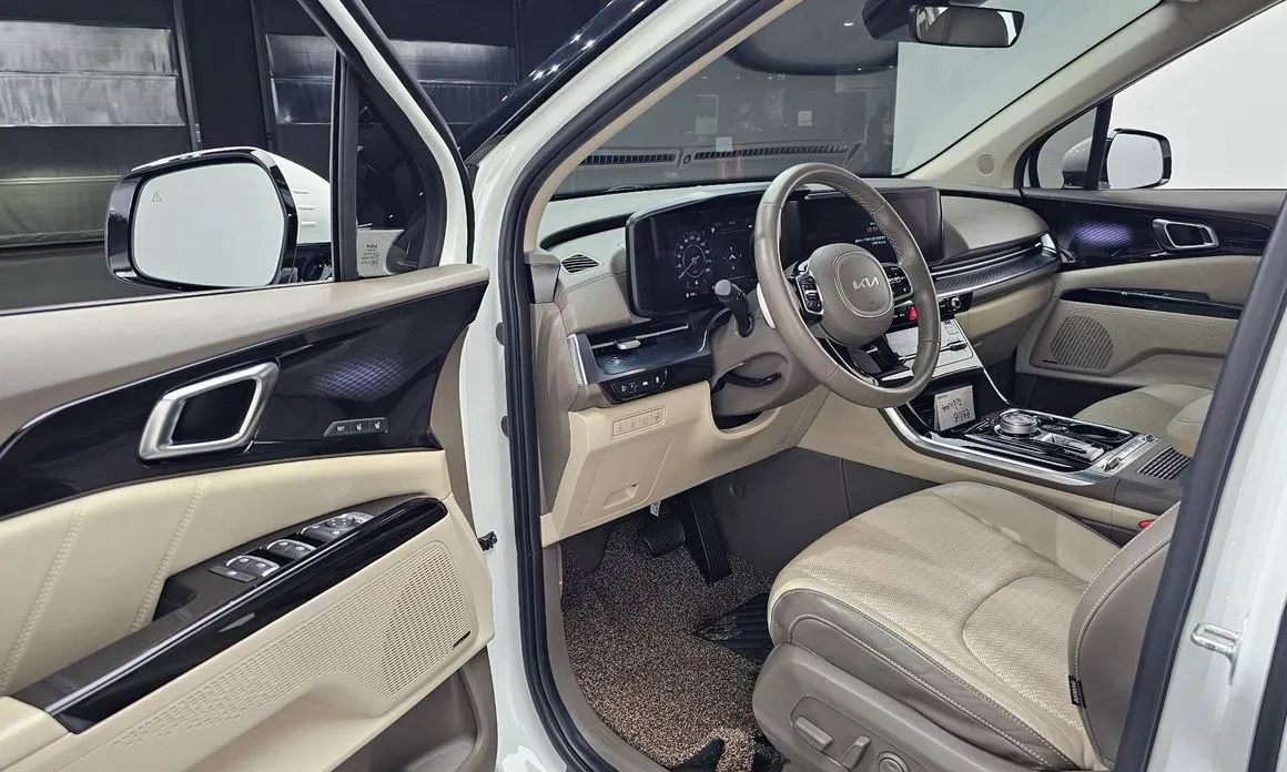 Kia Carnival — фото 10