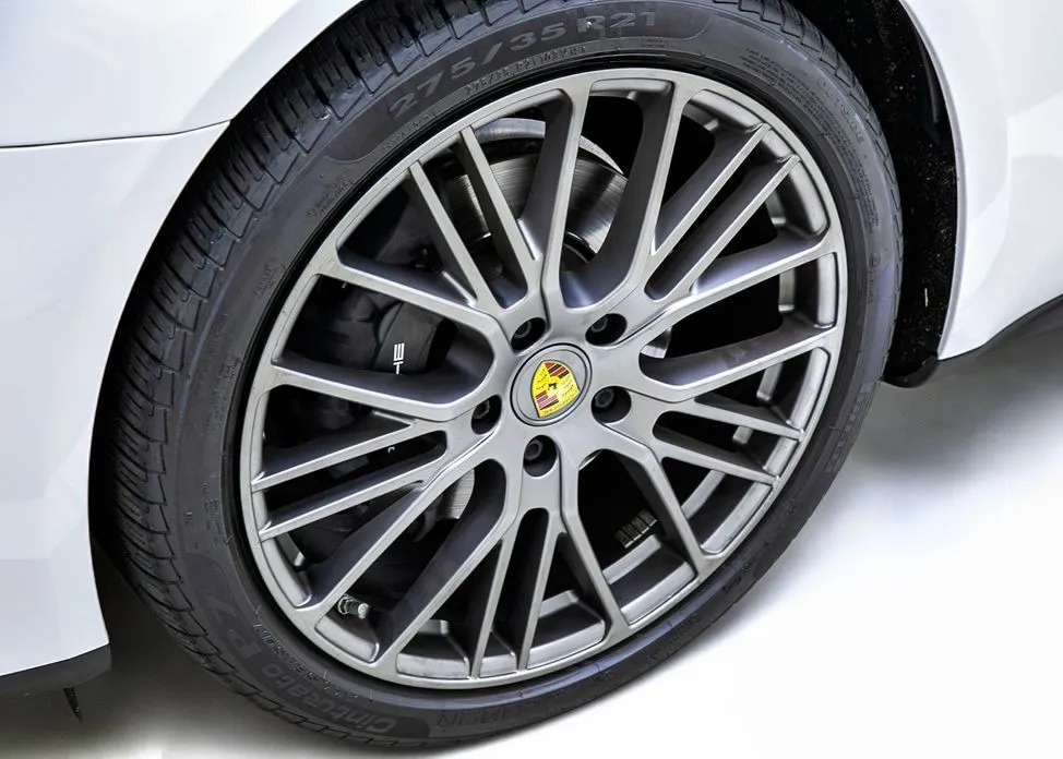 Porsche Panamera — фото 10