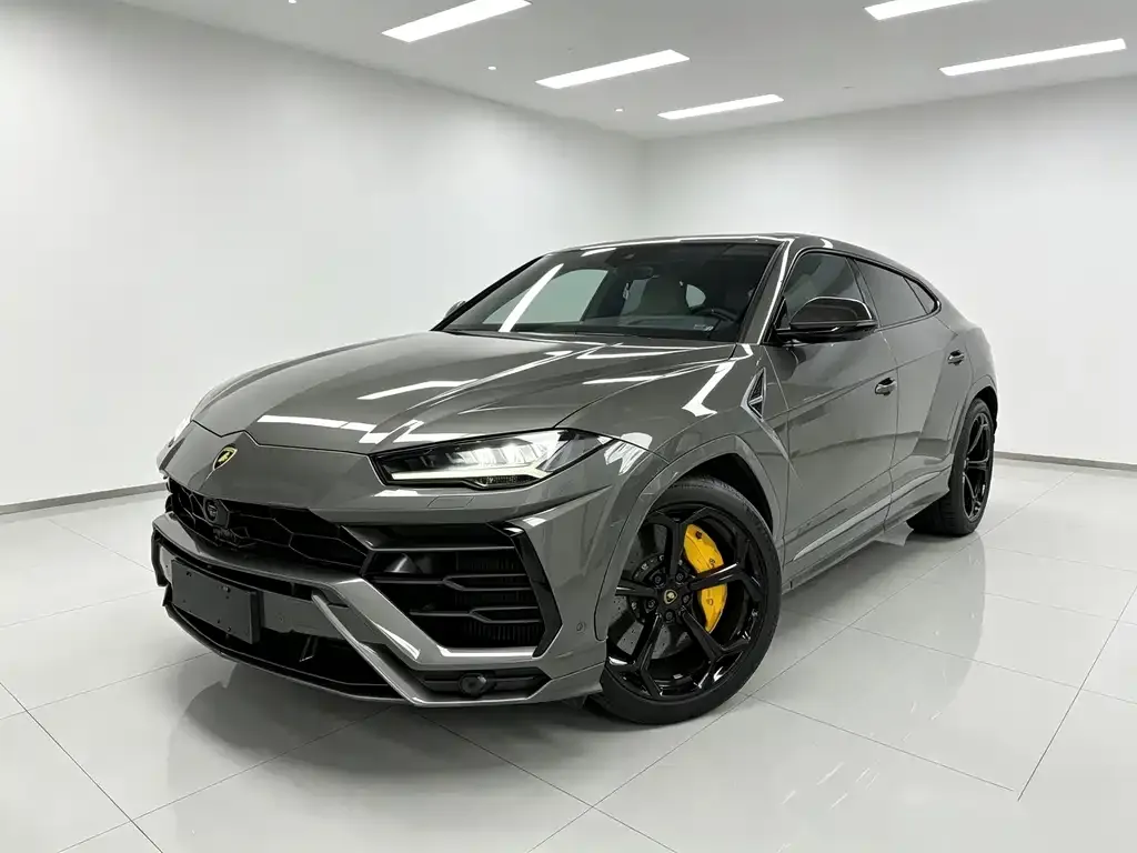 Lamborghini Urus — фото 1