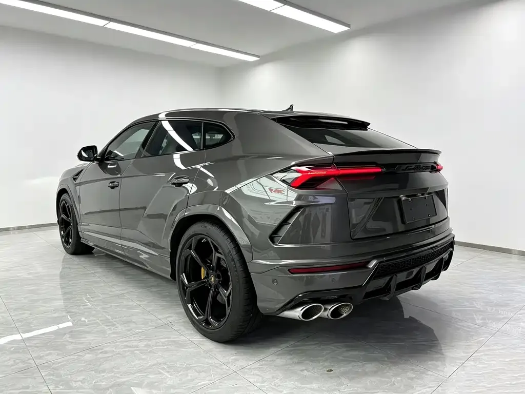 Lamborghini Urus — фото 6