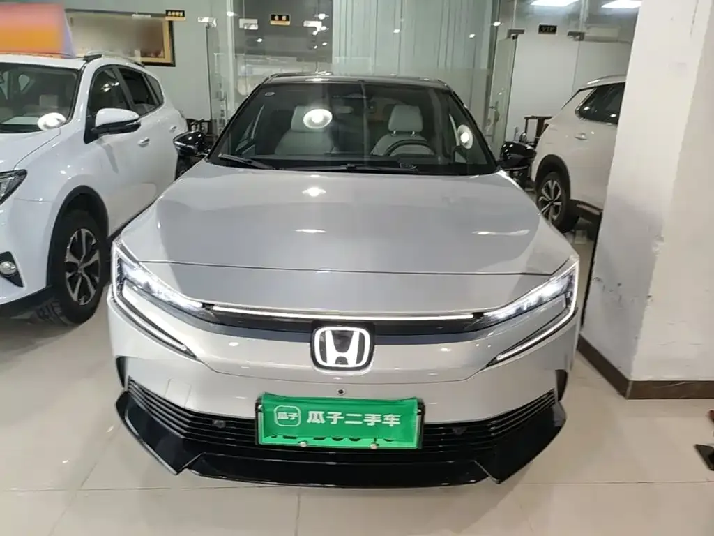 Honda e:NP2 — фото 5