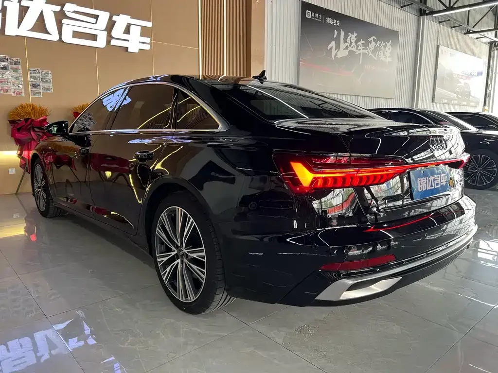 Audi A6L — фото 5