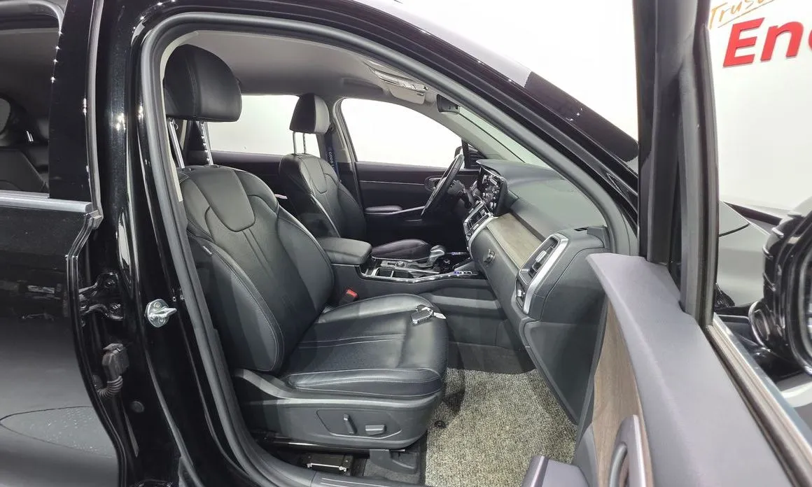 Kia Sorento — фото 7