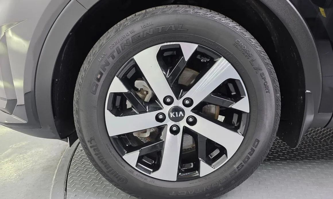 Kia Sorento — фото 5