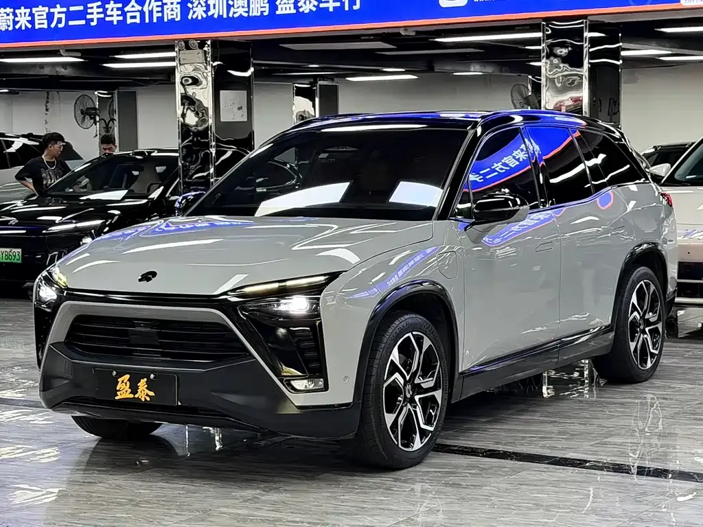 NIO ES8 — фото 1