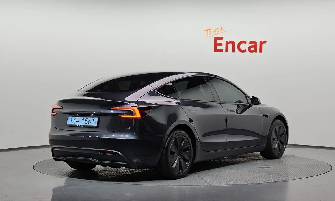 Tesla Model 3 — фото 3