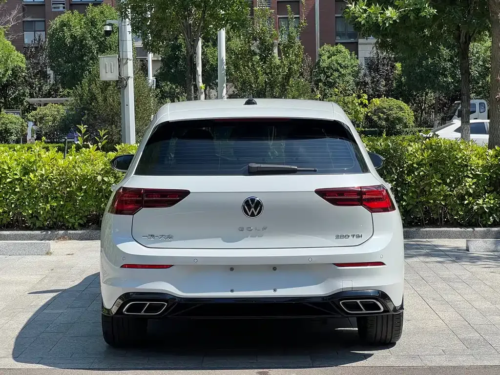 Volkswagen Golf — фото 5