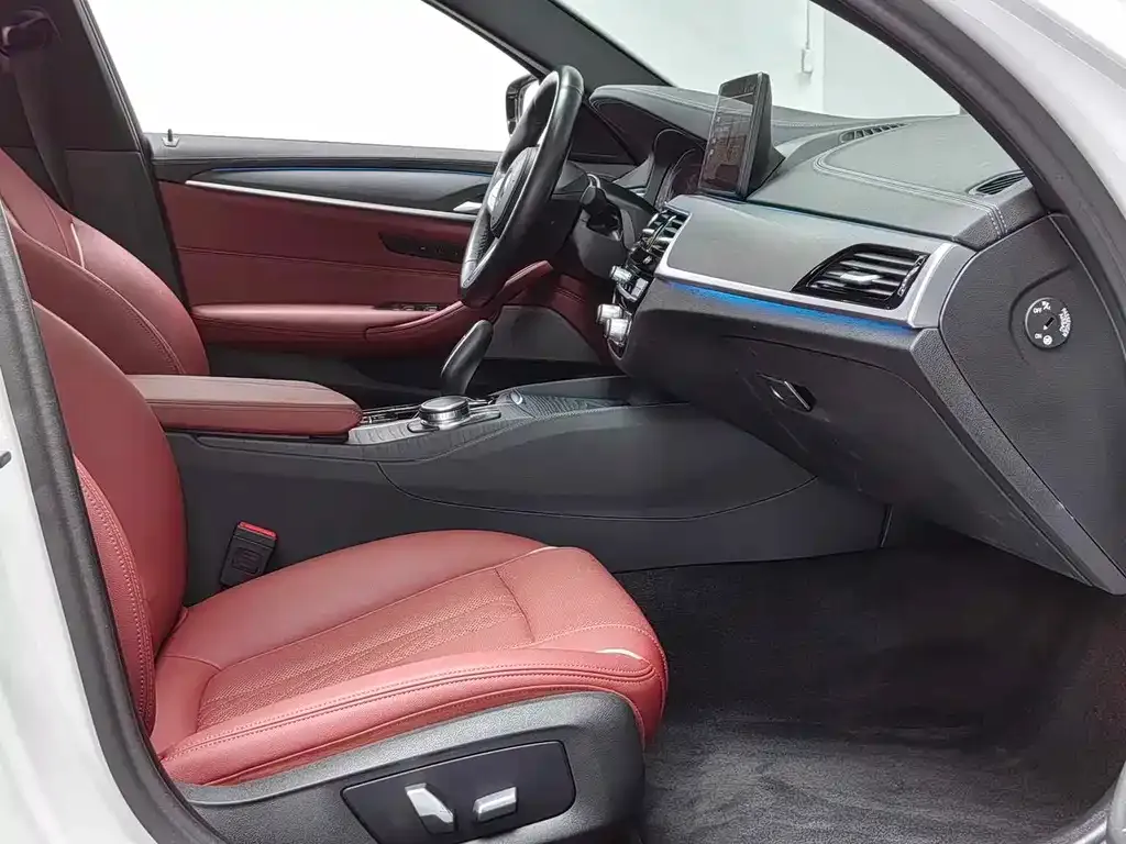 BMW 5 Series New Energy — фото 6
