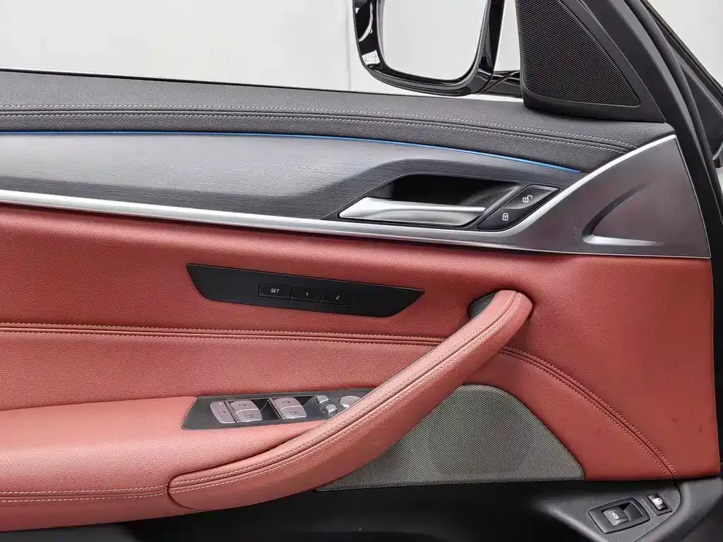 BMW 5 Series New Energy — фото 9