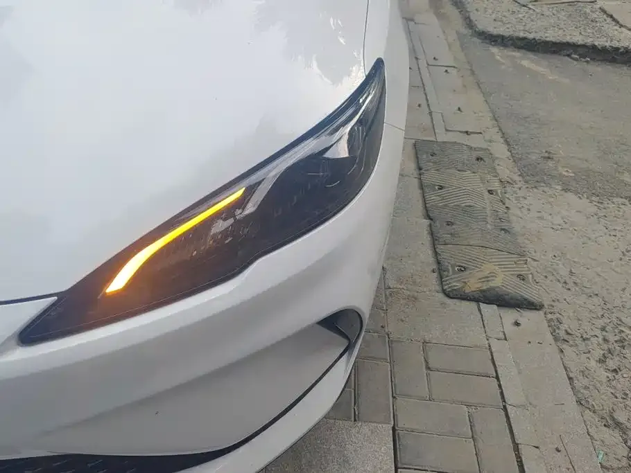 BYD Seal 05 DM-i — фото 6
