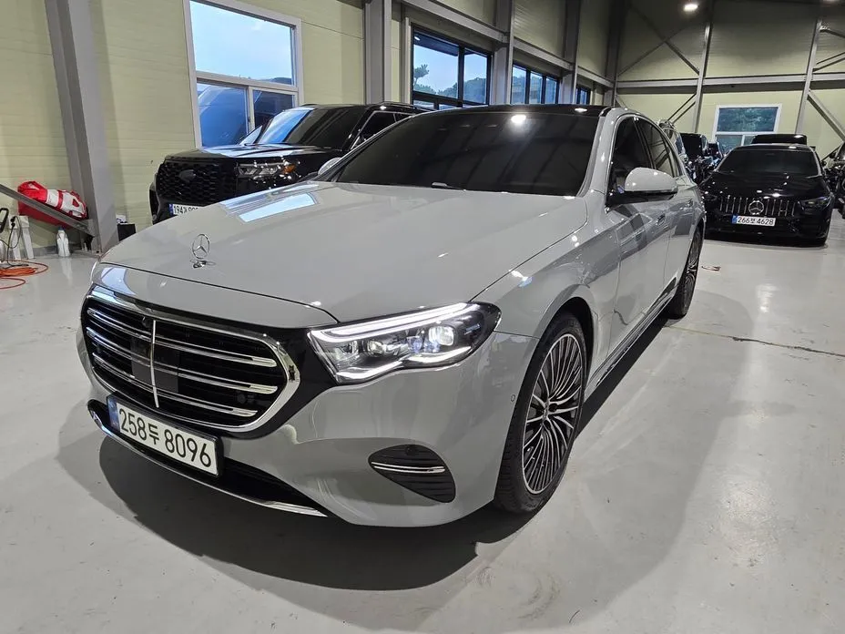Mercedes-Benz E-Class E450 4MATIC Exclusive 1