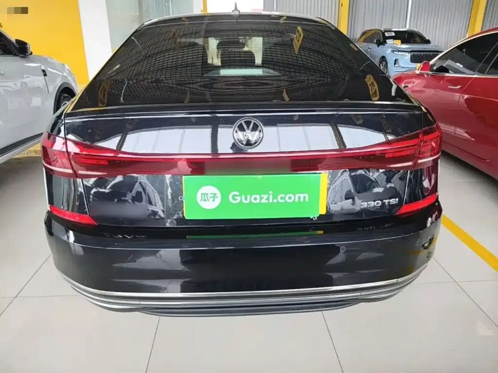 Volkswagen Passat — фото 10