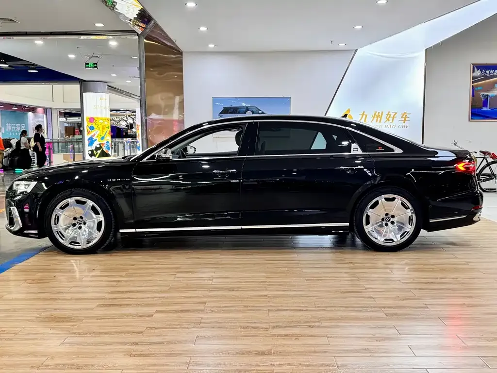 Audi A8 — фото 2