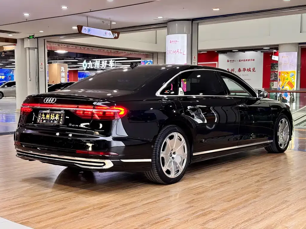 Audi A8 — фото 5
