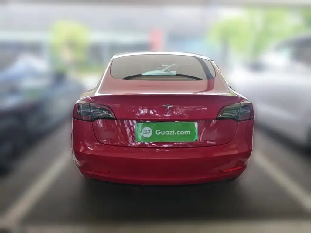 Tesla Model 3 — фото 5