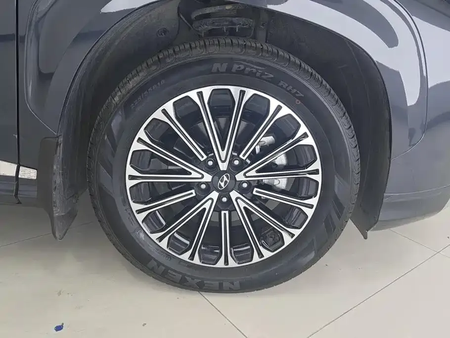 Hyundai Custo — фото 9