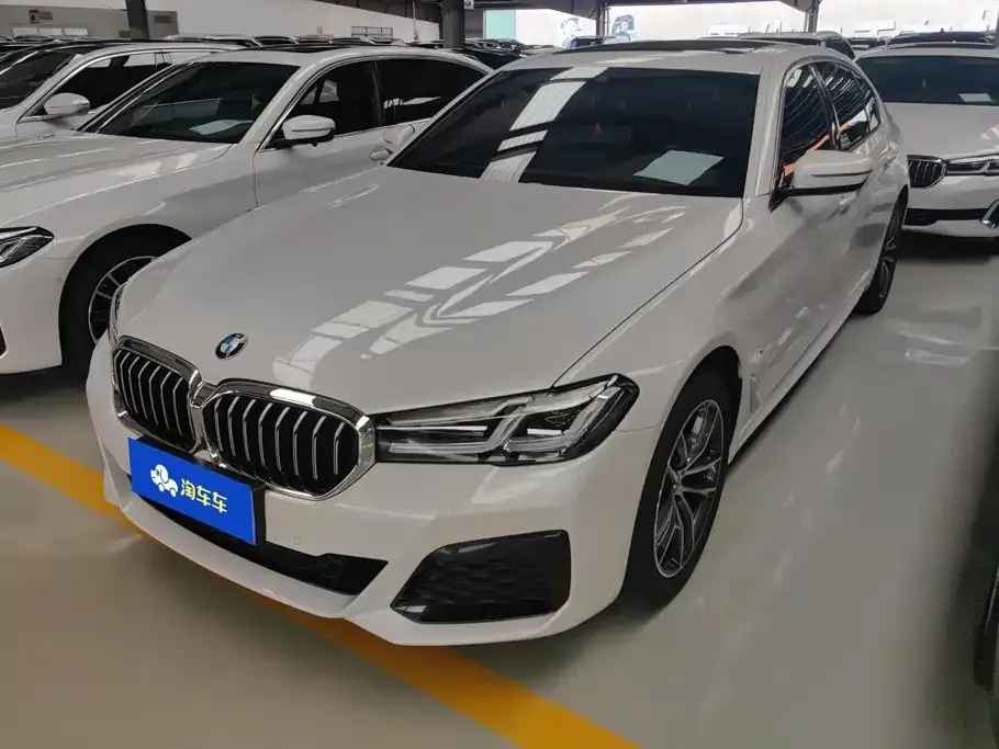 BMW 5 Series — фото 1