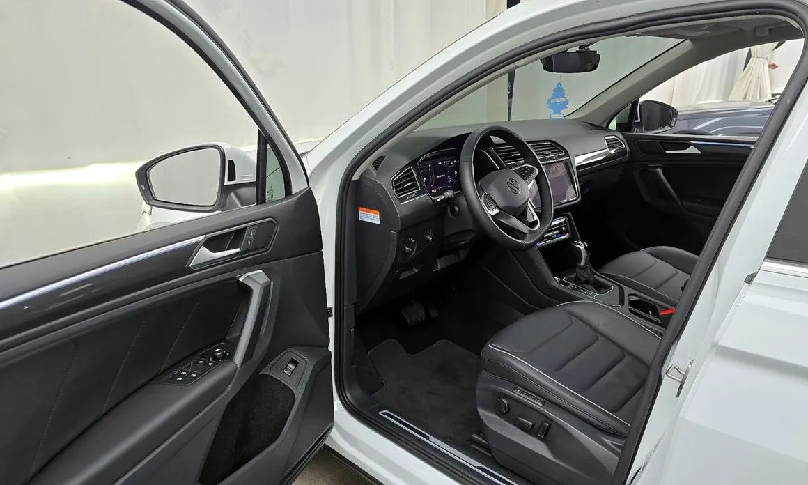 Volkswagen Tiguan — фото 6