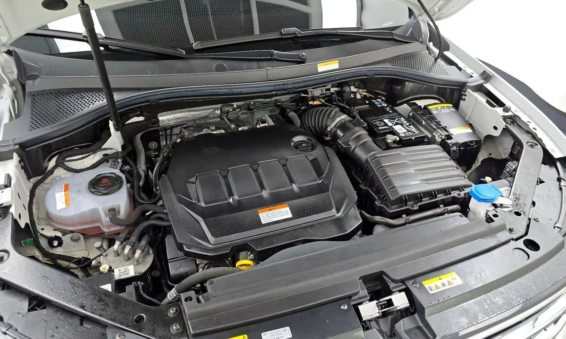 Volkswagen Tiguan — фото 9