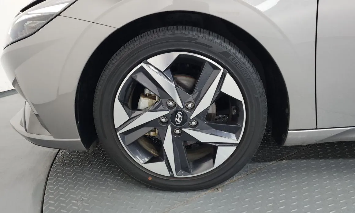 Hyundai AVANTE — фото 5
