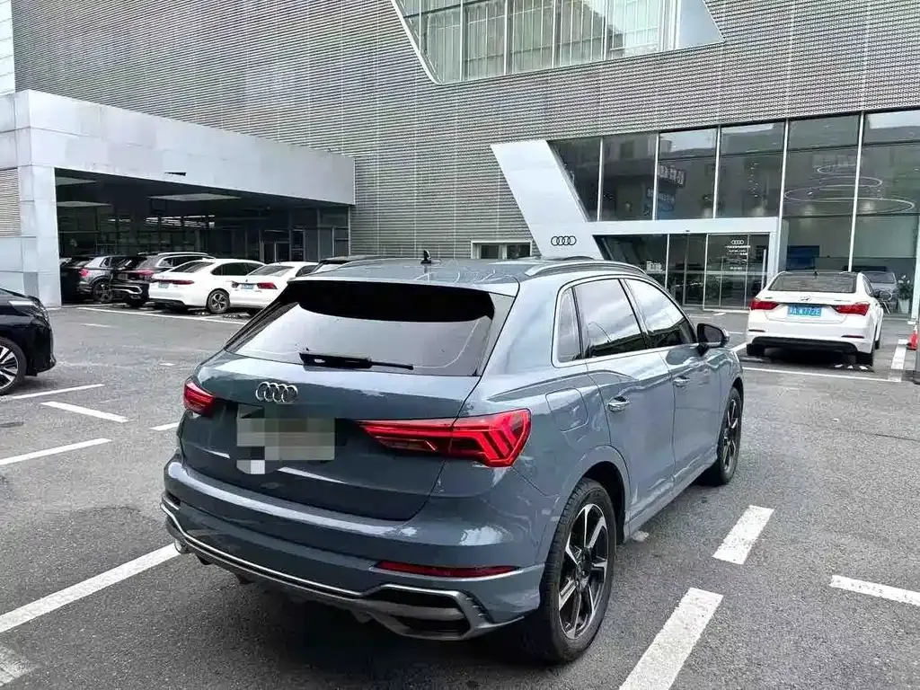Audi Q3 — фото 8