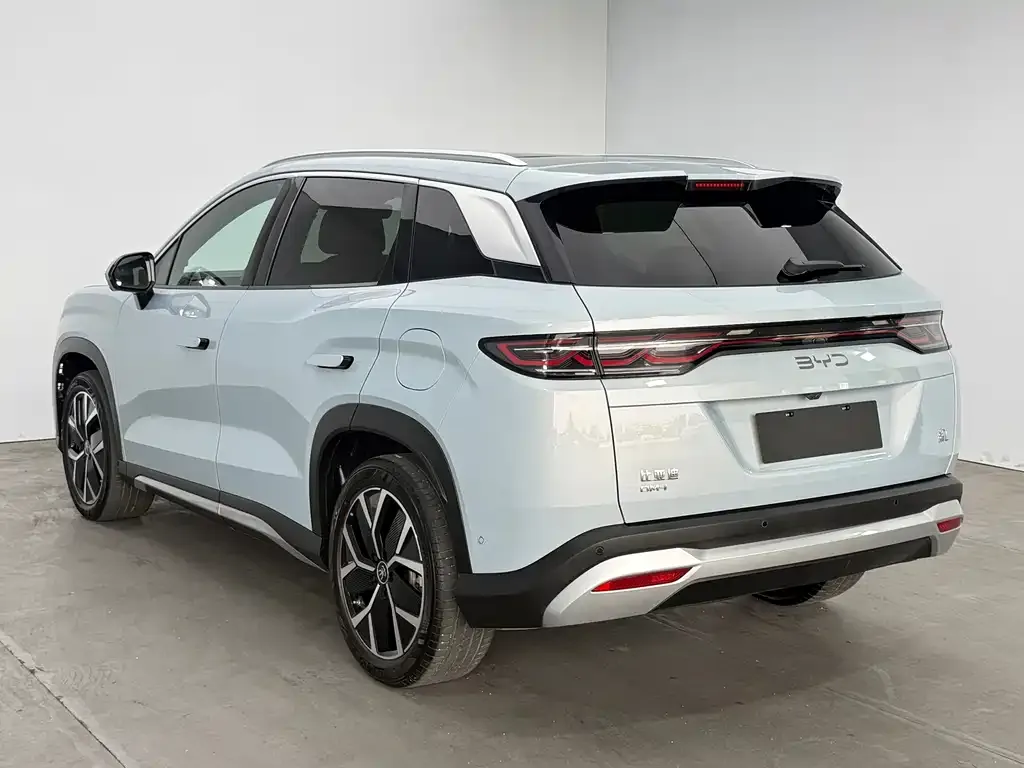 BYD L DM-i — фото 7