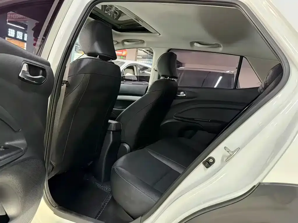Kia KX1 — фото 10