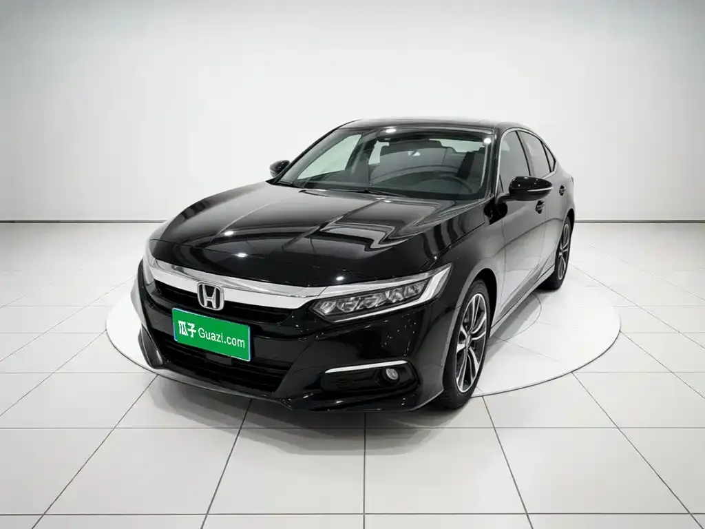 Honda Accord — фото 1
