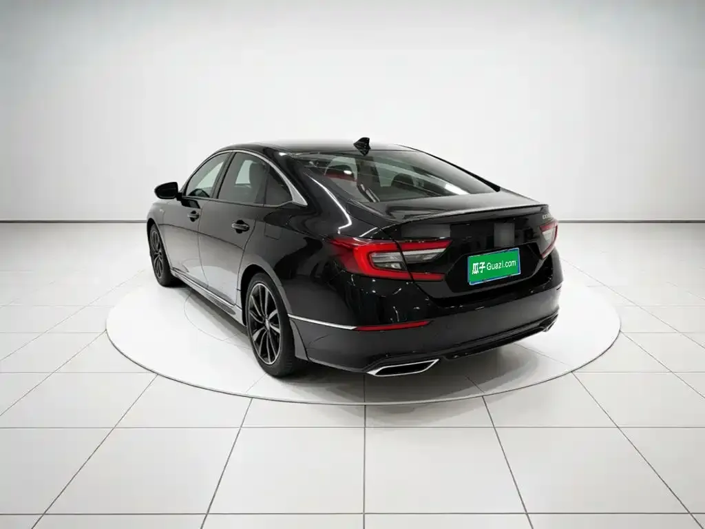 Honda Accord — фото 3