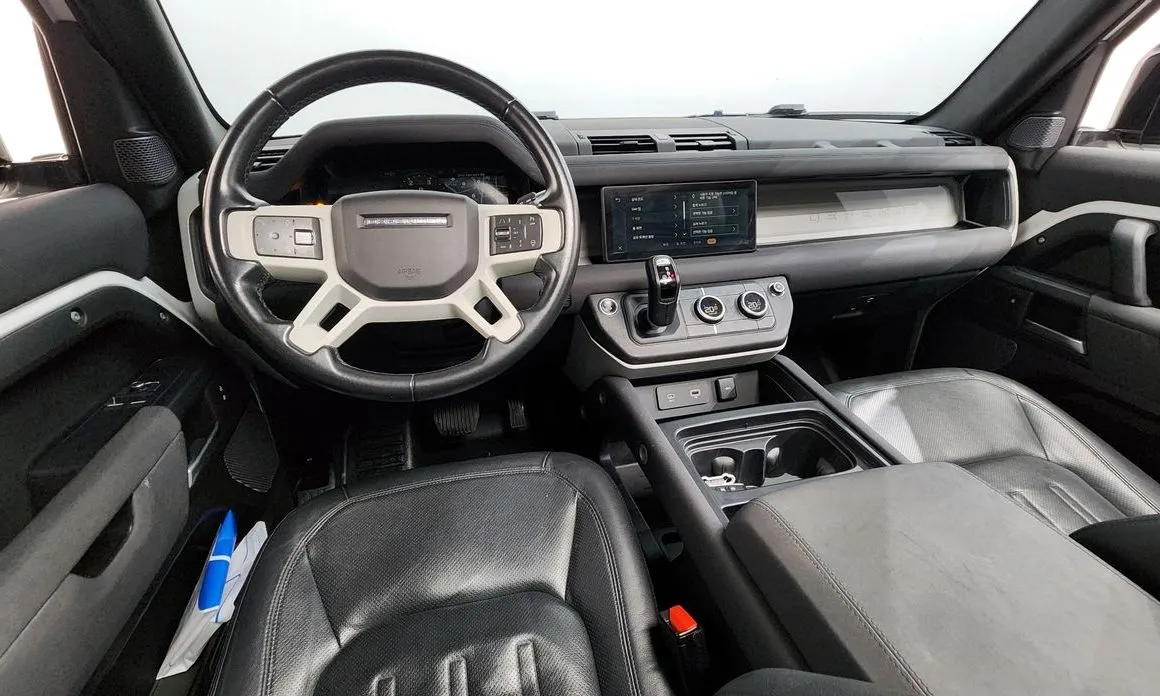 Land Rover Defender — фото 10