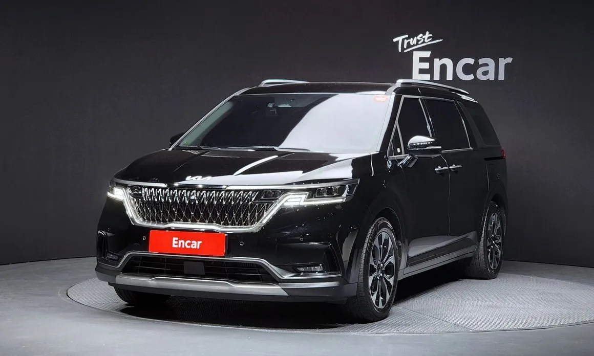 Kia Carnival — фото 1