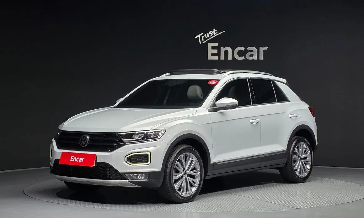 Volkswagen T-Roc — фото 1