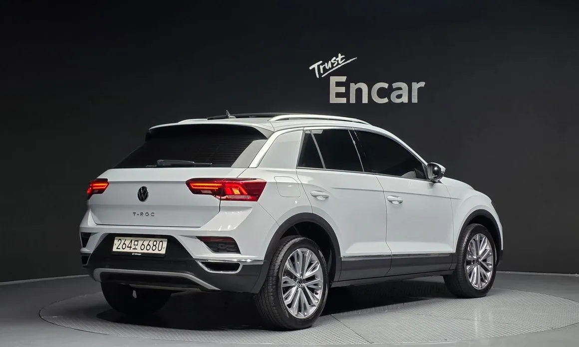 Volkswagen T-Roc — фото 5