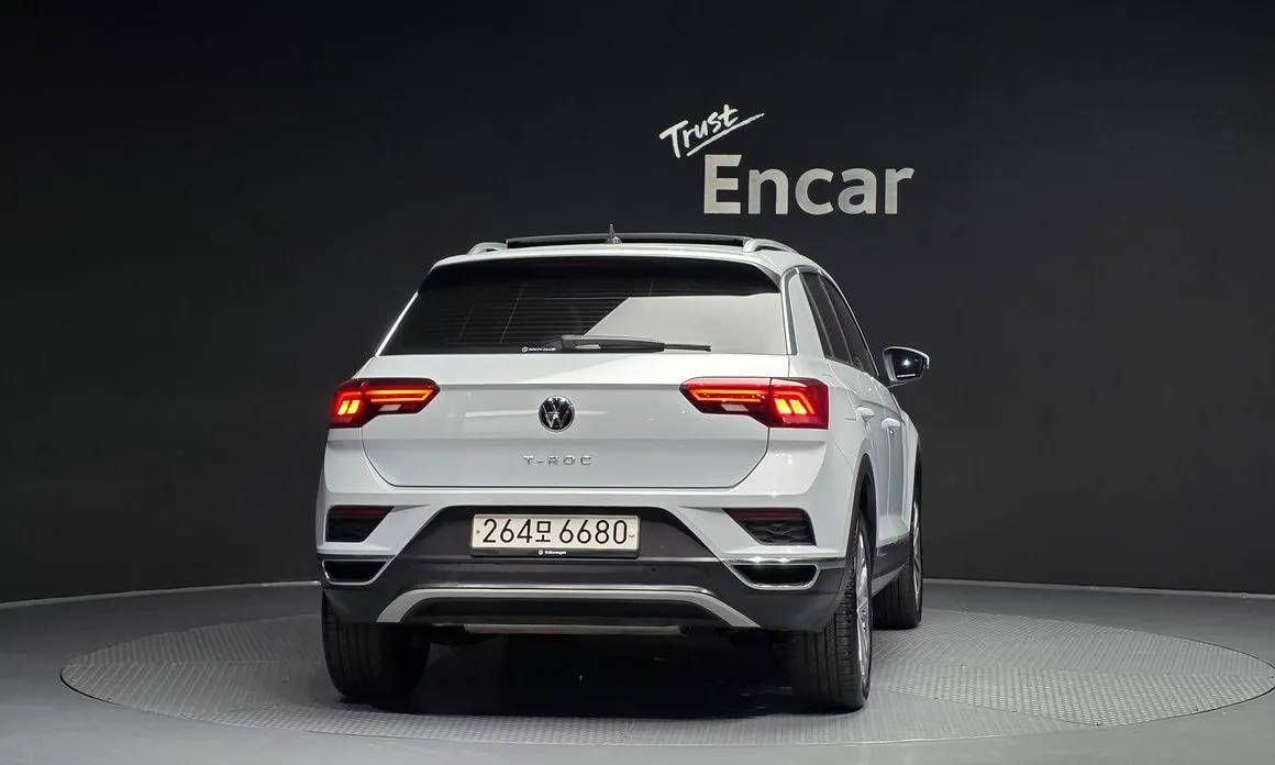 Volkswagen T-Roc — фото 4