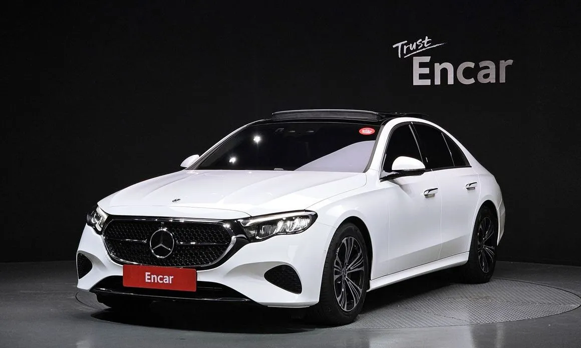 Mercedes-Benz E-Class — фото 1