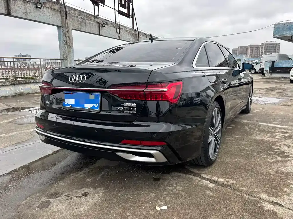 Audi A6L — фото 10