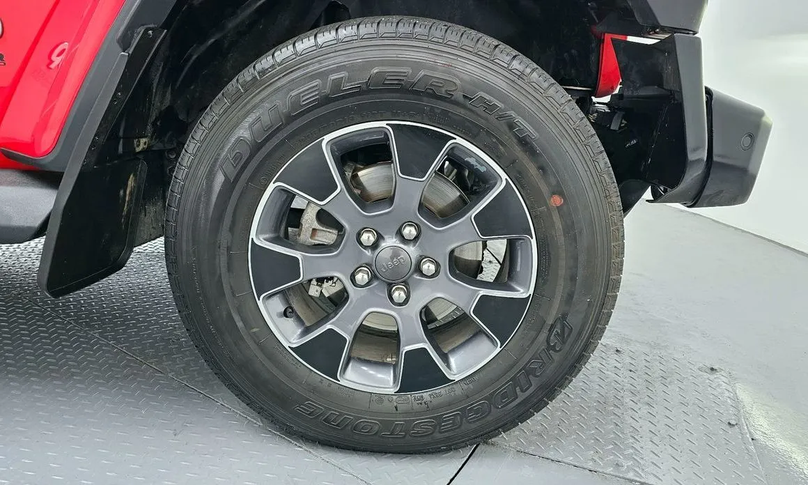 Jeep Wrangler — фото 10