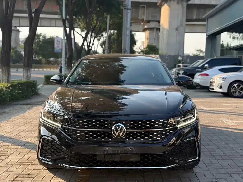 Volkswagen Passat — фото 3
