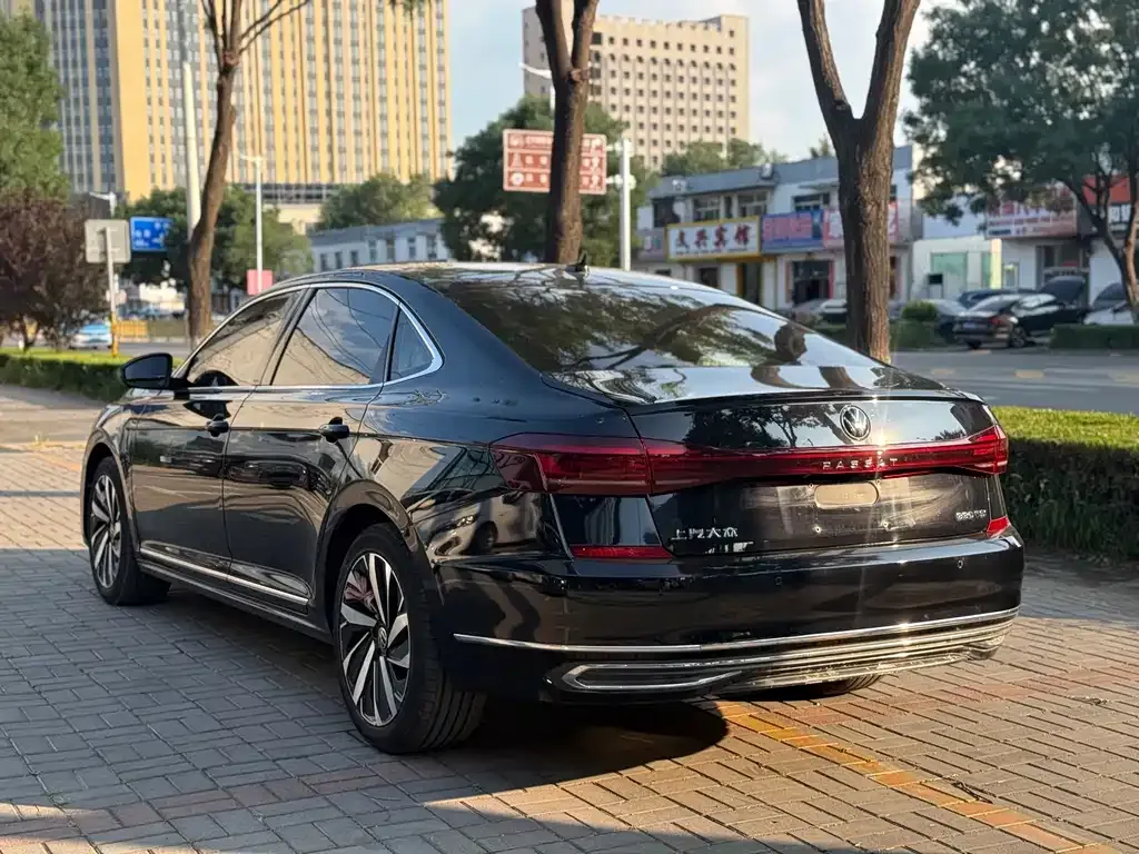 Volkswagen Passat — фото 5