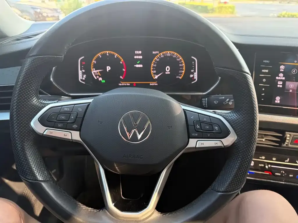 Volkswagen Passat — фото 4
