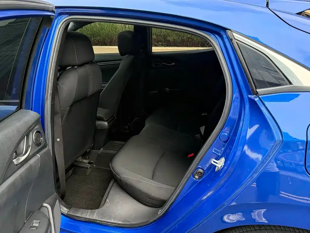 Honda Civic — фото 7