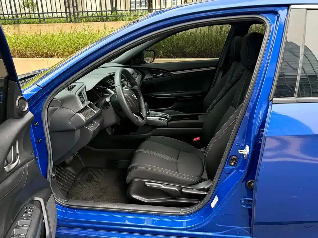 Honda Civic — фото 8